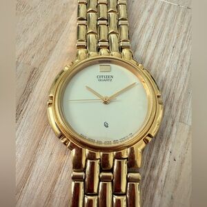Vintage Citizen Quartz Mens gold tone watch NEW BATTERY